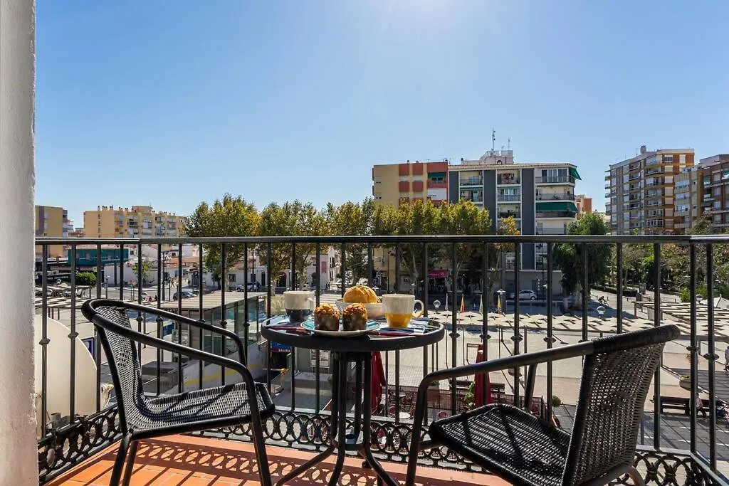 Luminosa Y Soleada Casa En El Centro De Torre Del Mar Apartment