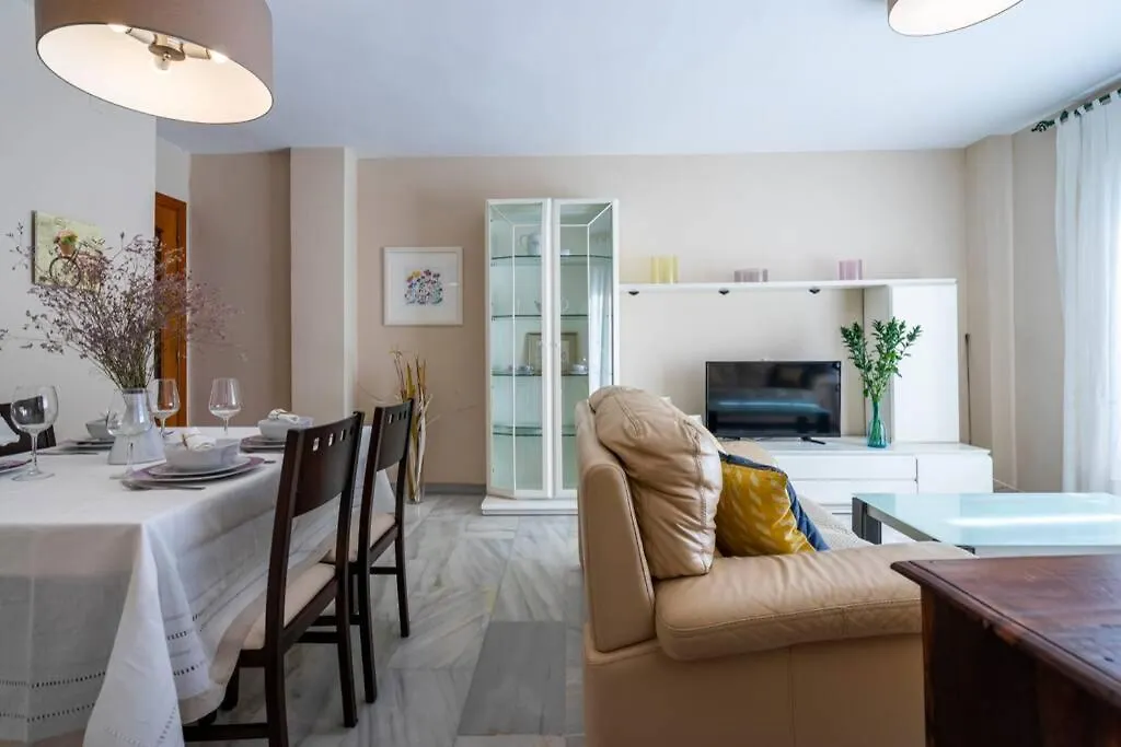 Luminosa Y Soleada Casa En El Centro De Torre Del Mar Apartment