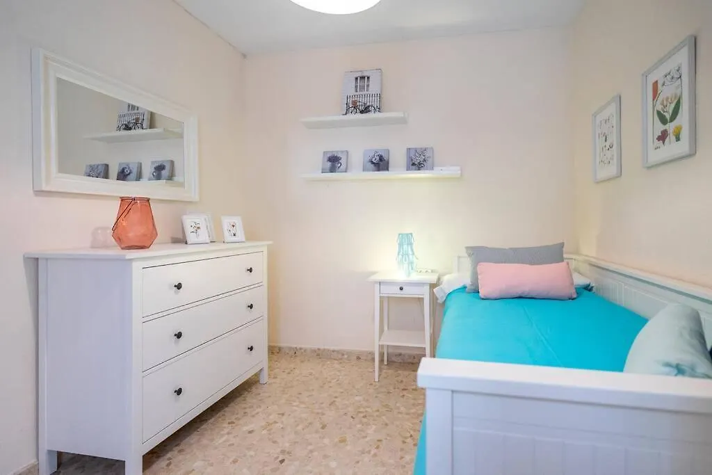Luminosa Y Soleada Casa En El Centro De Torre Del Mar Apartment