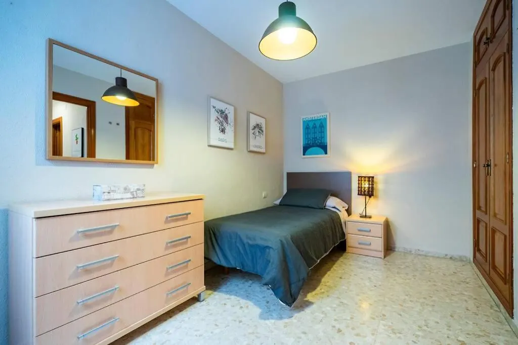 Luminosa Y Soleada Casa En El Centro De Torre Del Mar Apartment