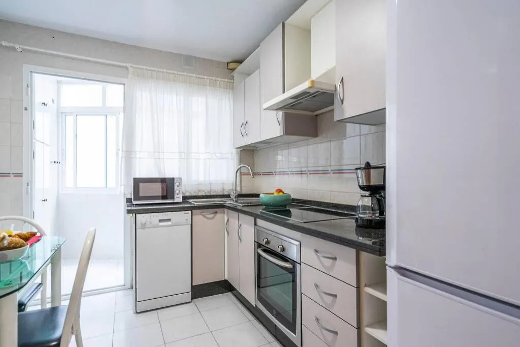 Luminosa Y Soleada Casa En El Centro De Torre Del Mar Apartment