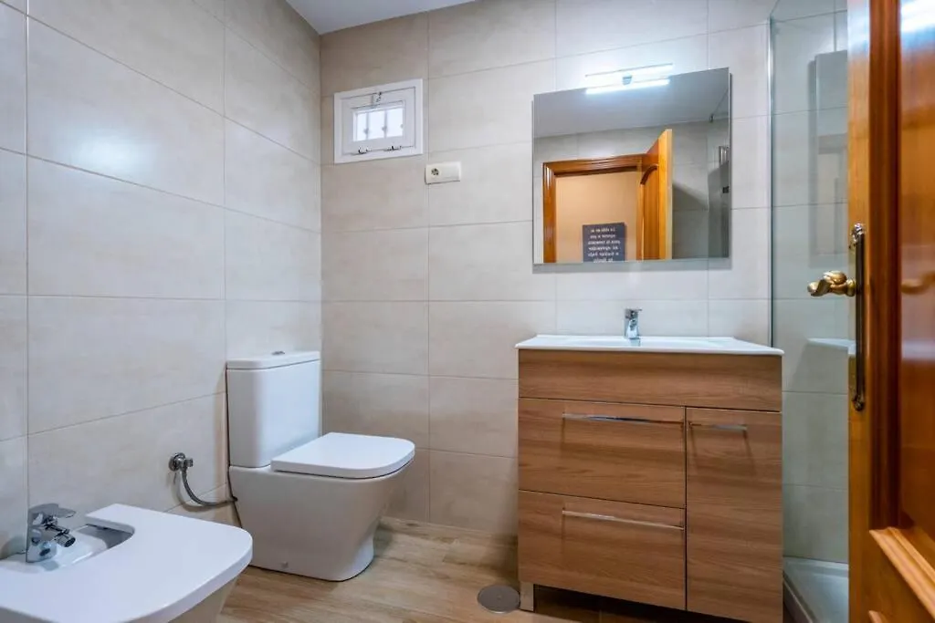 Luminosa Y Soleada Casa En El Centro De Torre Del Mar Apartment
