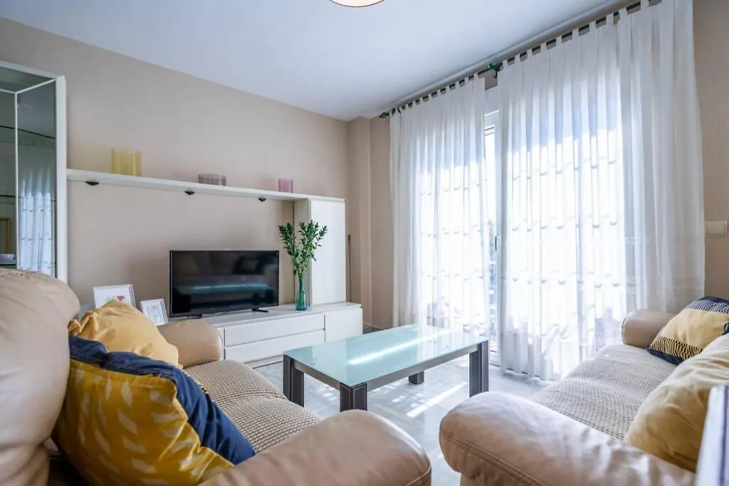 Luminosa Y Soleada Casa En El Centro De Torre Del Mar Apartment 0*,  Spain